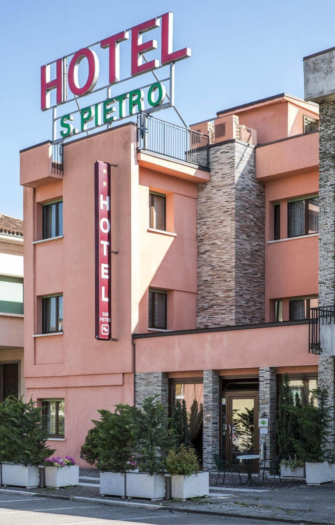 Hotel San Pietro Villafranca di Verona Luaran gambar